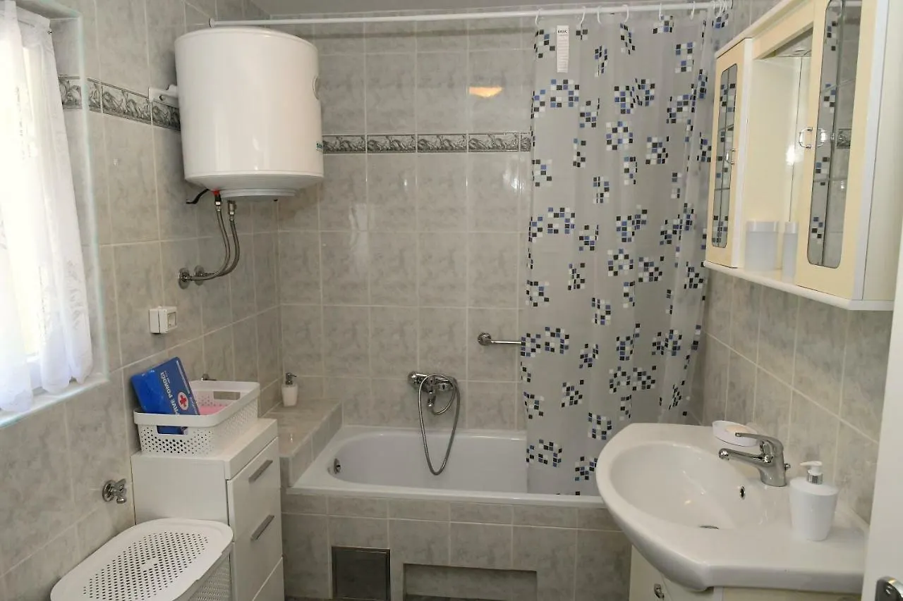 Ibi Apartment Marinici