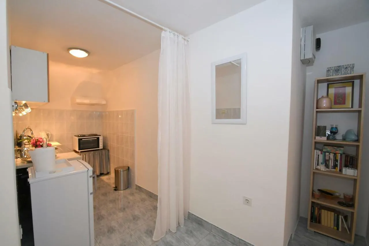 Ibi Apartment Marinici