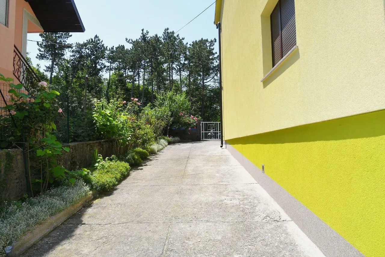 Ibi Apartment Marinici