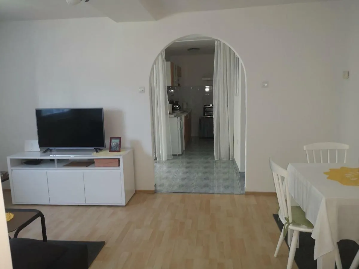 Ibi Apartment Marinici